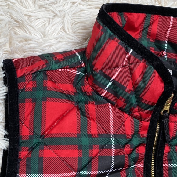 🎉2X HP🎉 Old Navy Plaid Quilted Vest 💗 Red Green White & Black - Picture 7 of 14